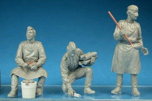MiniArt 1/35 Soviet Field Kitchen KP-42 w/4 figures (35061)