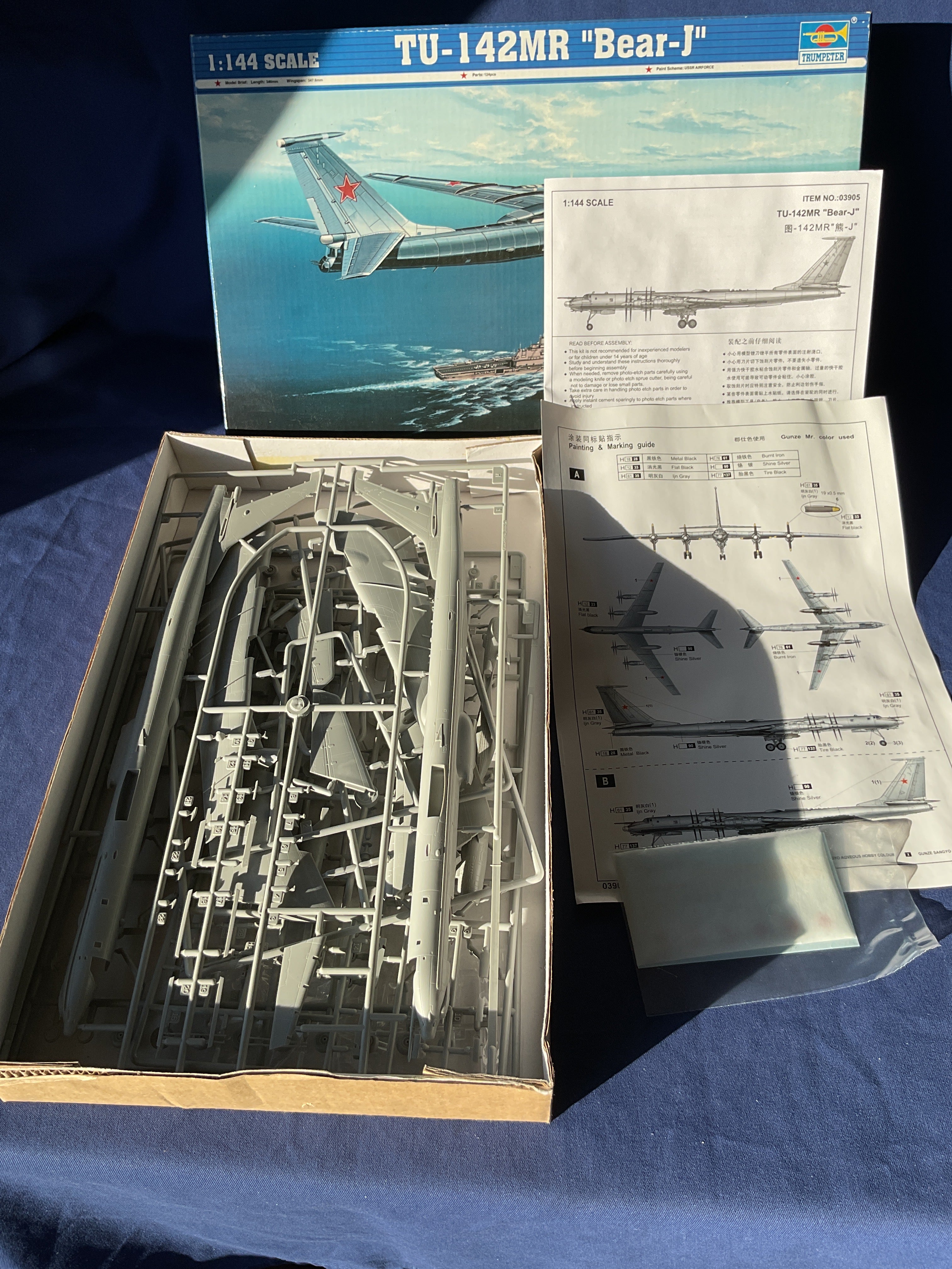 Revell 1/144 Boeing E-3A Sentry A.W.A.C.S. (04364)