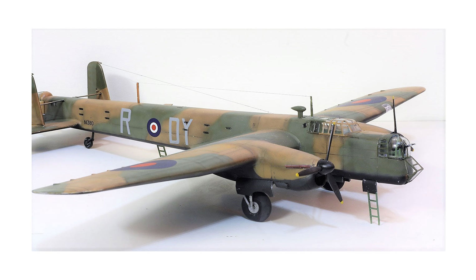 Airfix 1/72 Armstrong Whitworth Whitley Mk.V (A08016)