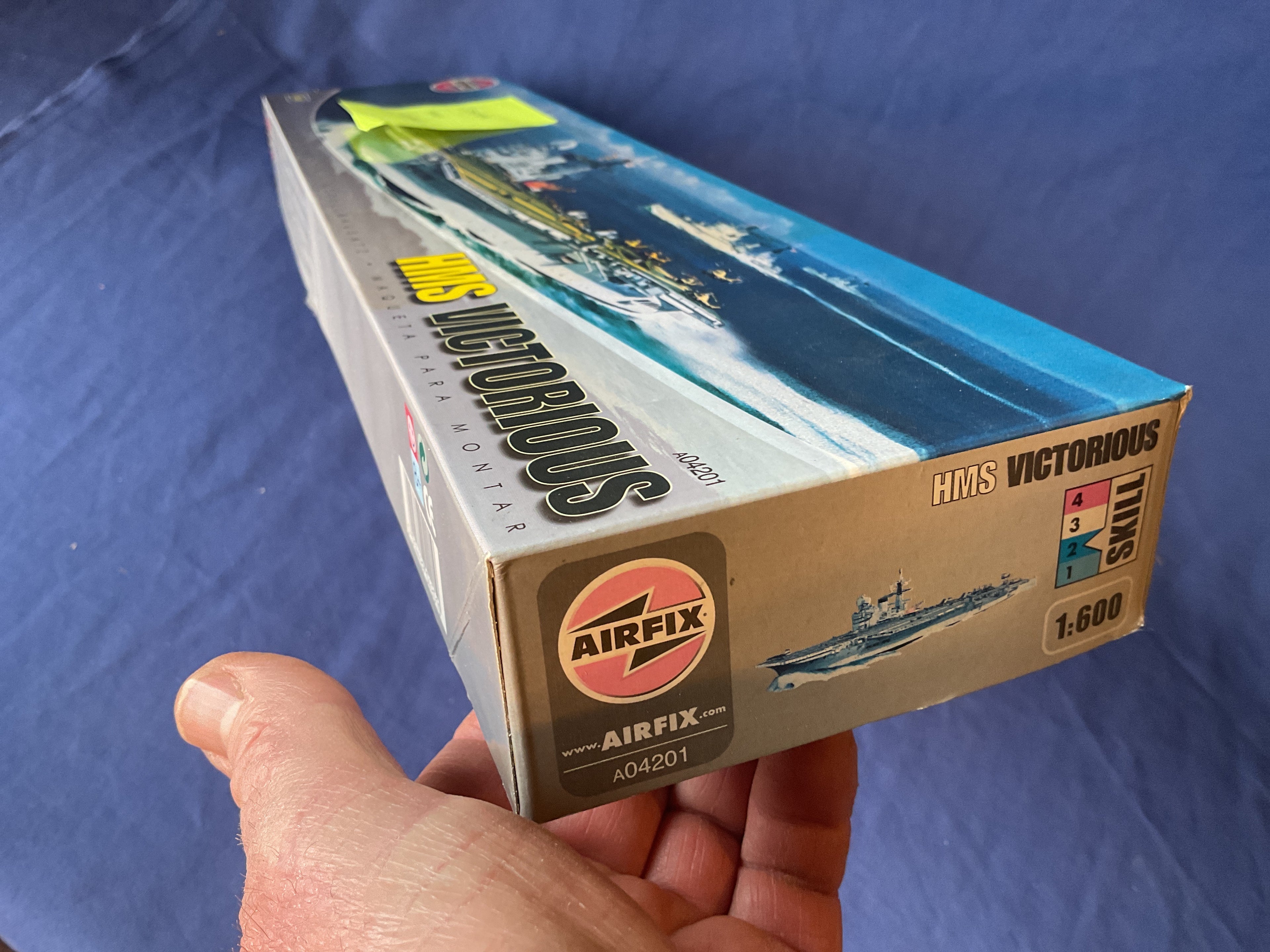 Airfix 1/600 HMS Victorious (A04201)