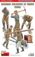 MiniArt 1/35 German Soldiers at Work (RAD) Special Edition (35408)