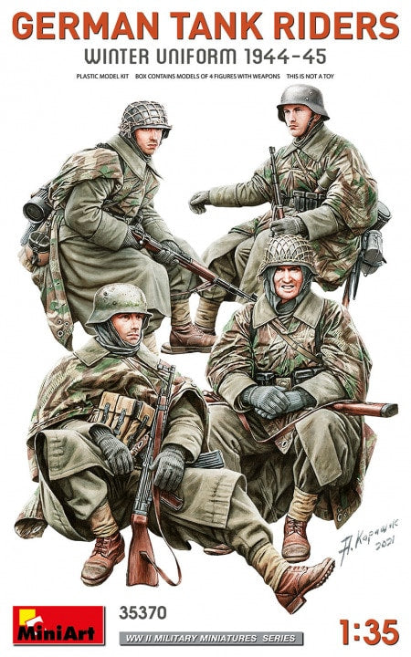 MiniArt 1/35 German Tank Riders Winter Uniform 1944-45 (35370)
