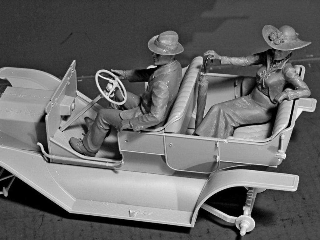 ICM 1/24 American Motorists (1910s) (24013)