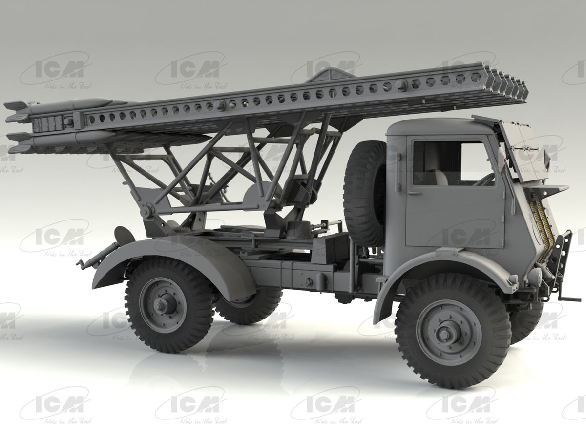 ICM 1/35 BM-13-16 on W.O.T. 8 chassis WWII Soviet MLRS (35591)
