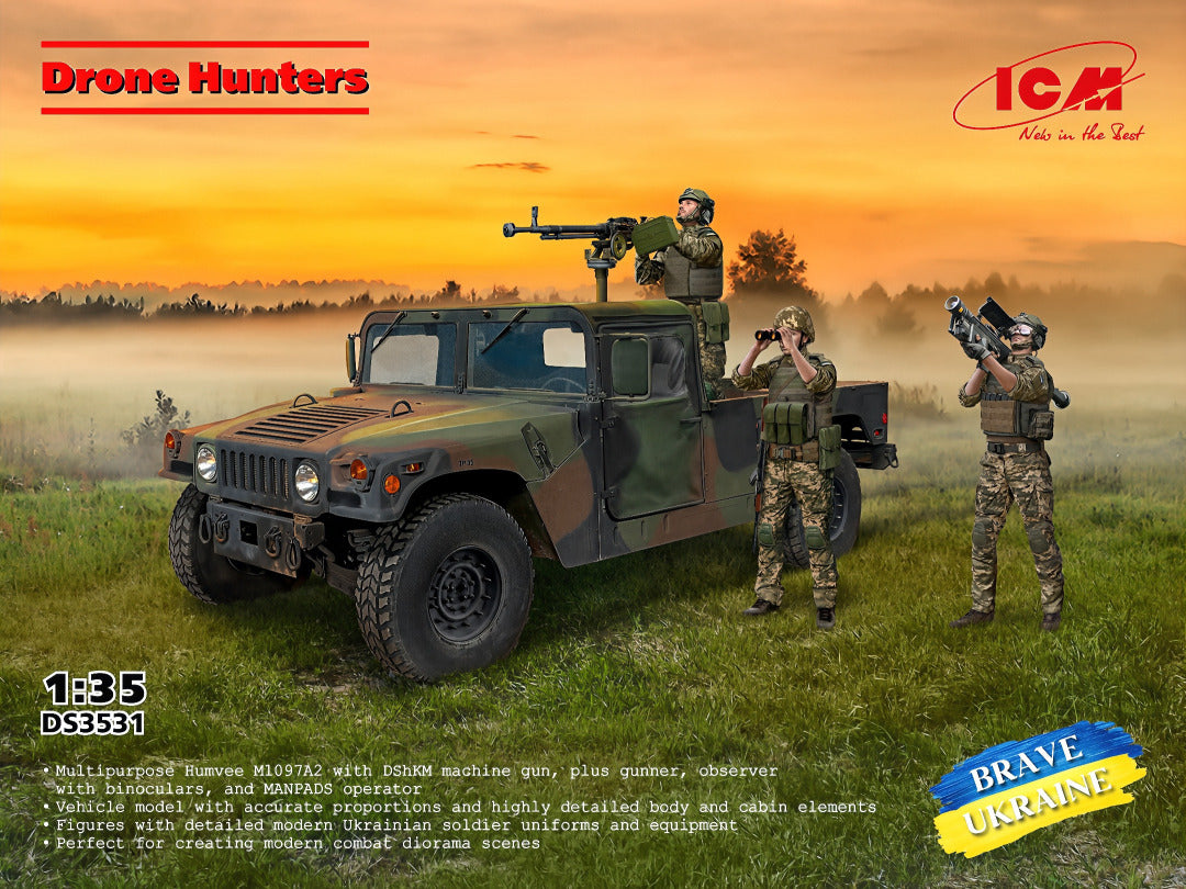 ICM 1/35  Ukrainian Drone Hunters Humvee M1097A2 with DShKM machine gun, gunner, observer and MANPADS operator (DS3531)