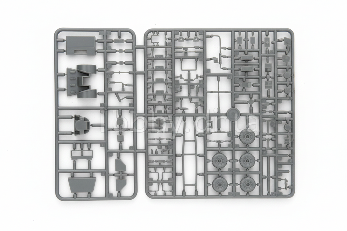 IBG 1/72 Chevrolet C15A No.11 Cab General Service (2C1 all steel body) (72018) — New — image 5 of 5