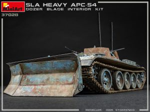 MiniArt 1/35 SLA Heavy APC SLA APC T-54 w/Dozer Blade Interior Kit (37028)