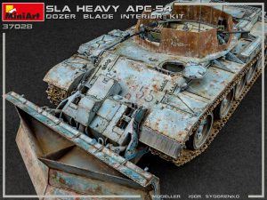 MiniArt 1/35 SLA Heavy APC SLA APC T-54 w/Dozer Blade Interior Kit (37028)