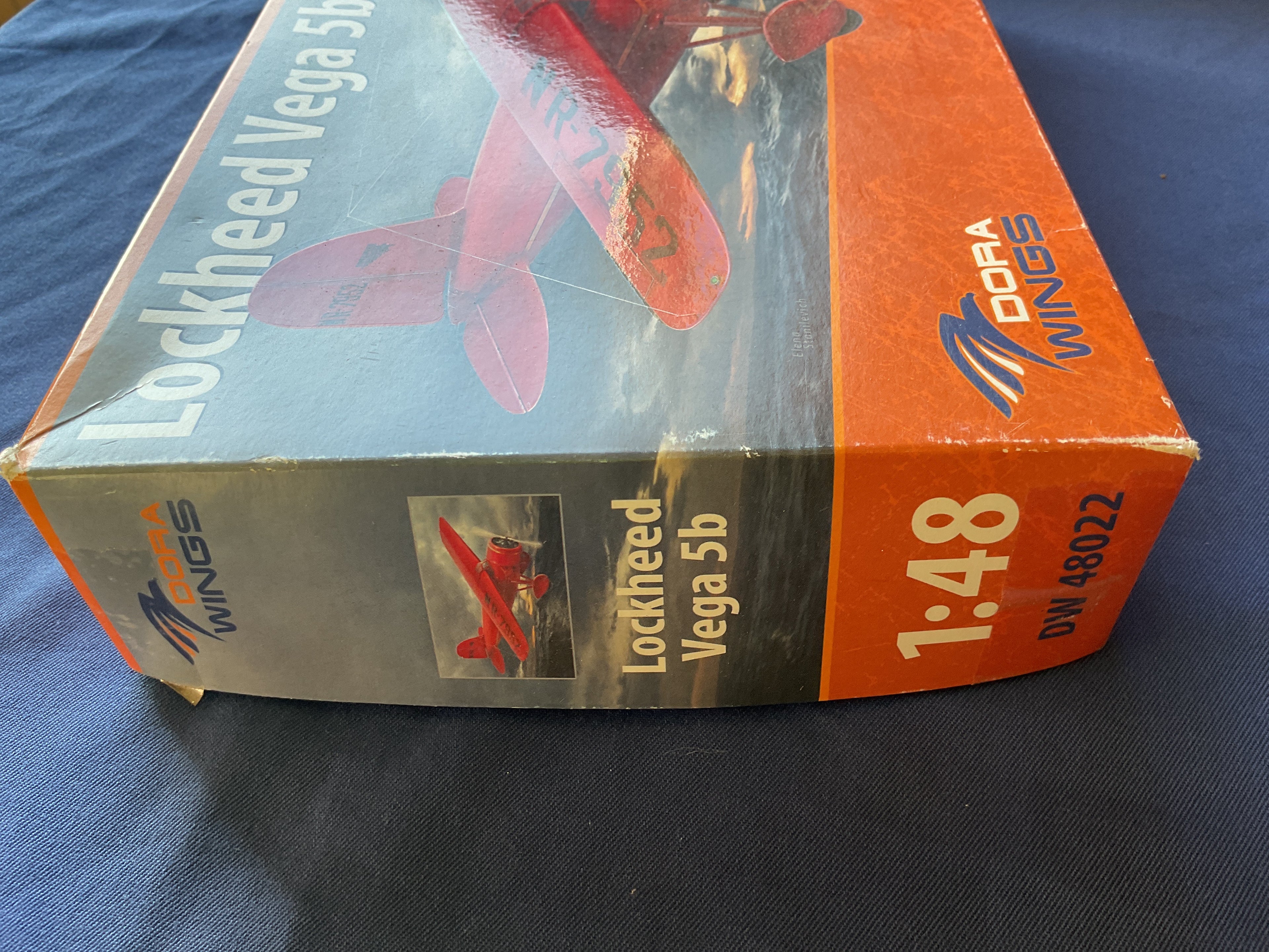Dora Wings 1/48 Lockheed Vega 5b Record Flights Amelia Mary Earhart (DW48022)