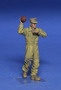 MiniArt 1/35 USMC Tank Crew at Rest Military Miniatures Series (37049)