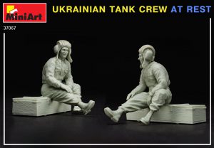 MiniArt 1/35 Ukrainian Tank Crew at Rest Military Miniatures Series (37067)