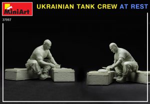 MiniArt 1/35 Ukrainian Tank Crew at Rest Military Miniatures Series (37067)