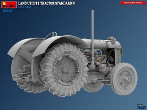 MiniArt 1/35 Land Utility Tractor Standard N Mod. 1935 (38091)