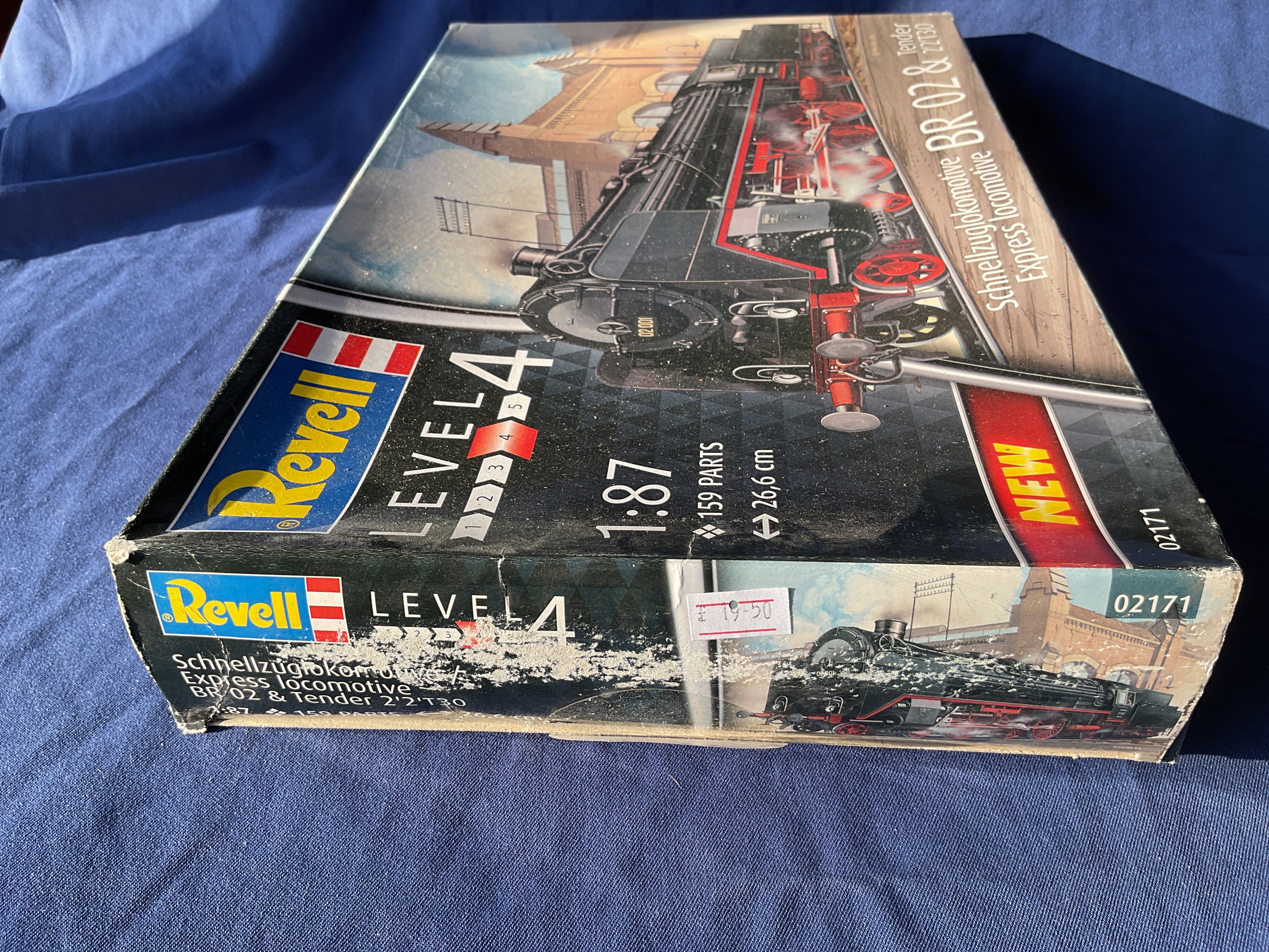 Revell 1/87 Schnellzuglokomotive BR 02 & Tender 2'2'T30 (02171)