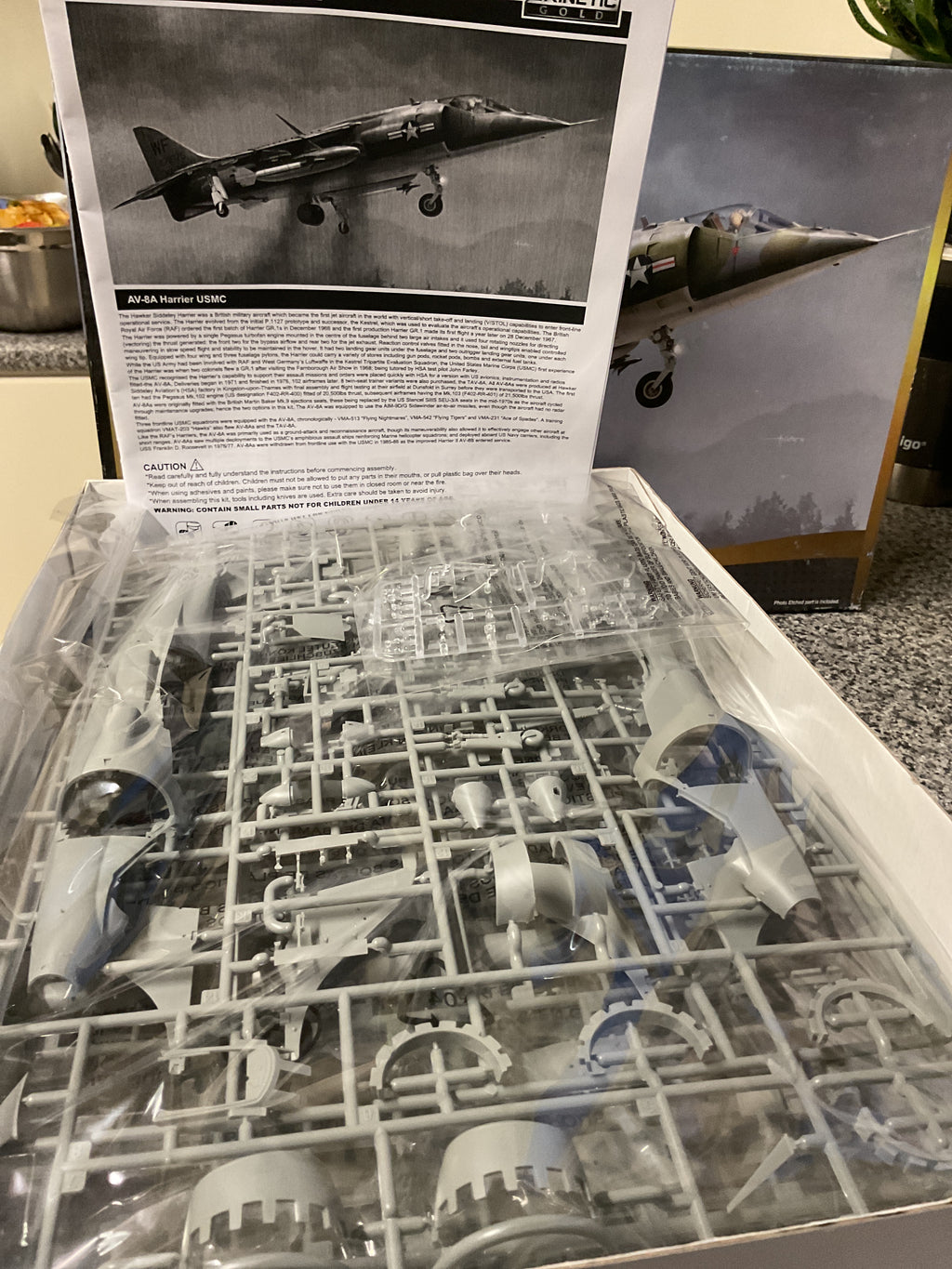 Kinetic 1/48  AV-8A Harrier USMC (K48072)