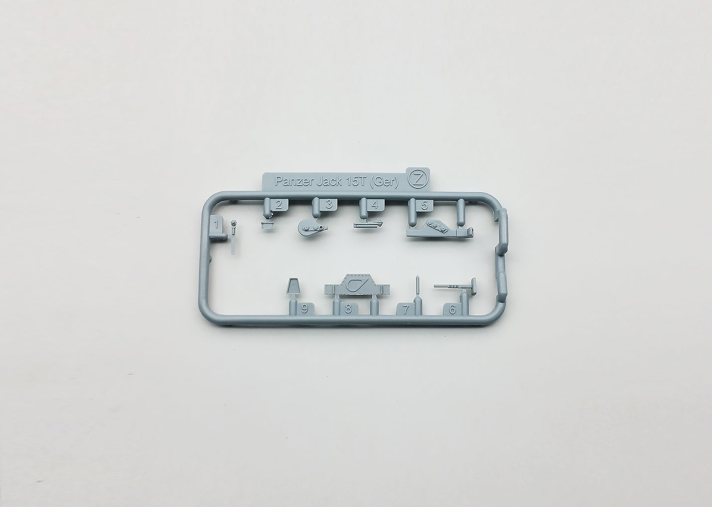 Amusing Hobby 1/35 Pz.Kpfw.38D mit Pz.IV Turn 8cm PAW 600 (35A019)