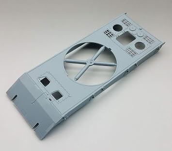 Amusing Hobby 1/35 8.8cm Flakzwilling Flakpanzer E-100 (35A016)