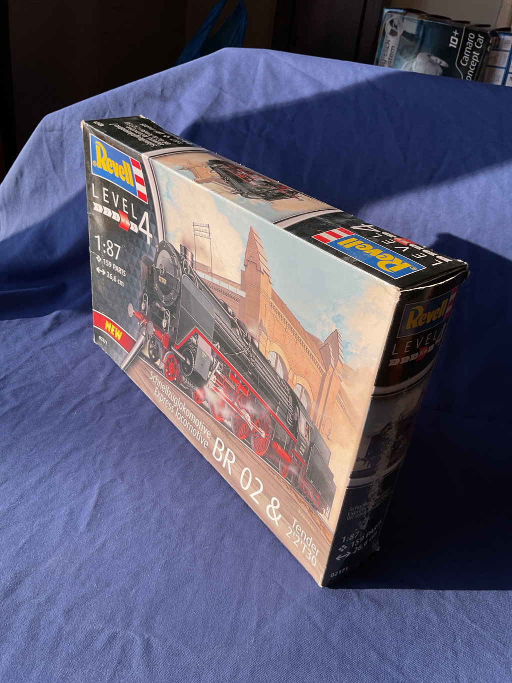 Revell 1/87 Schnellzuglokomotive BR 02 & Tender 2'2'T30 (02171)