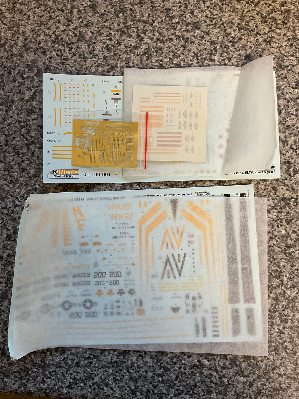 Kinetic 1/48 F/A-18C VFA-27 Royal Maces (K48114)