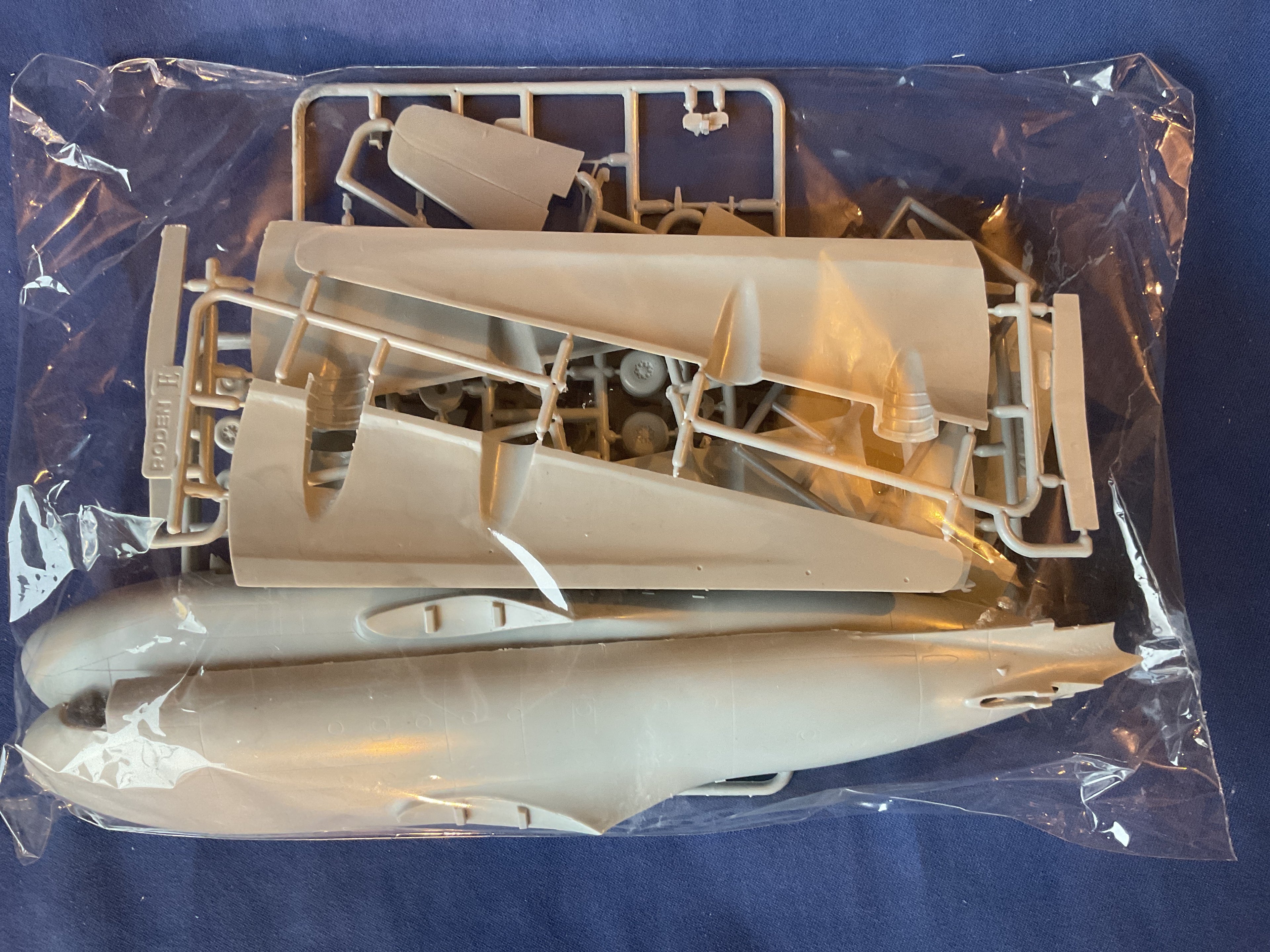 Roden 1/144 Globemaster II Douglas C-124A (306)