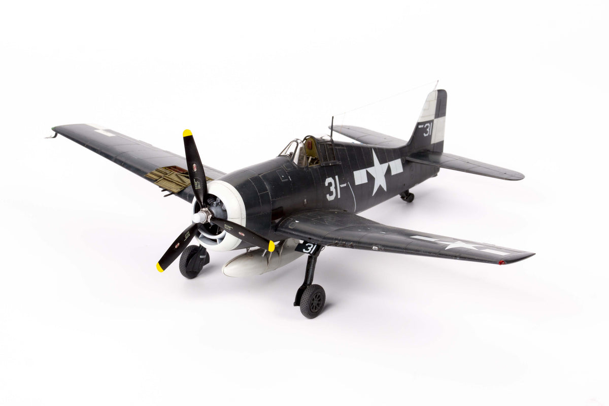Eduard 1/48 F6F-5 Weekend Edition (84181)