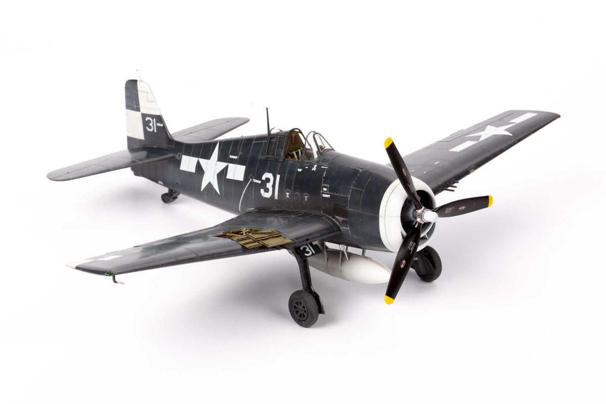 Eduard 1/48 F6F-5 Weekend Edition (84181)