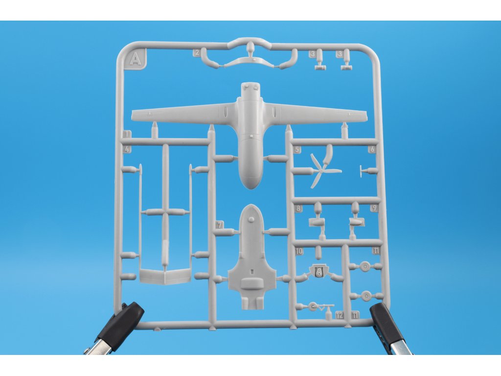Modelsvit 1/72 An-196 “Liutyi” strike drone (72082) — New — Aircraft, Military — image 2 of 3