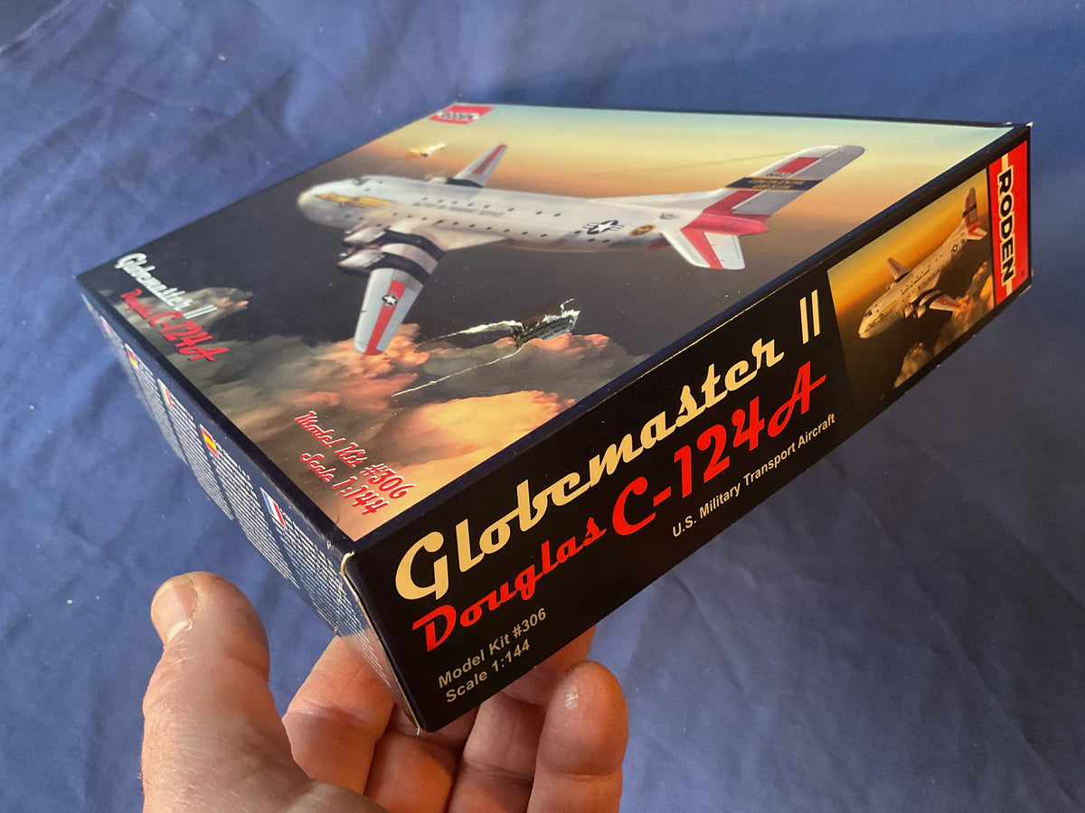 Roden 1/144 Globemaster II Douglas C-124A (306)