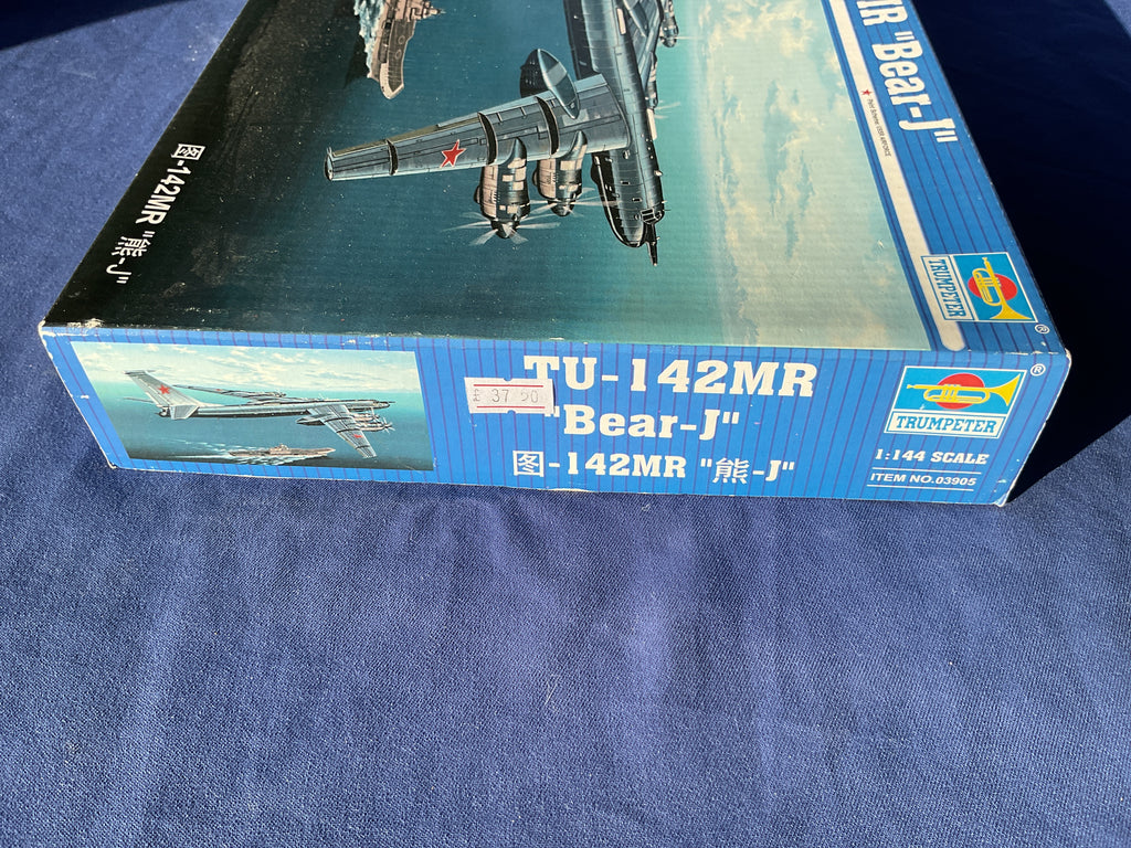 Revell 1/144 Boeing E-3A Sentry A.W.A.C.S. (04364)