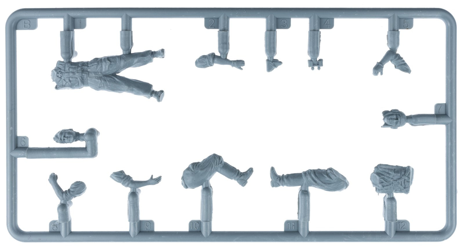 MiniArt 1/48 German and Romanian Pilots with Ground Staff (49024)