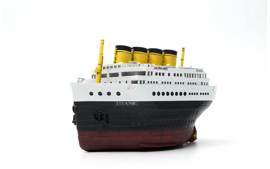 Meng 1/Egg Royal Mail Ship Titanic (MOE-001)