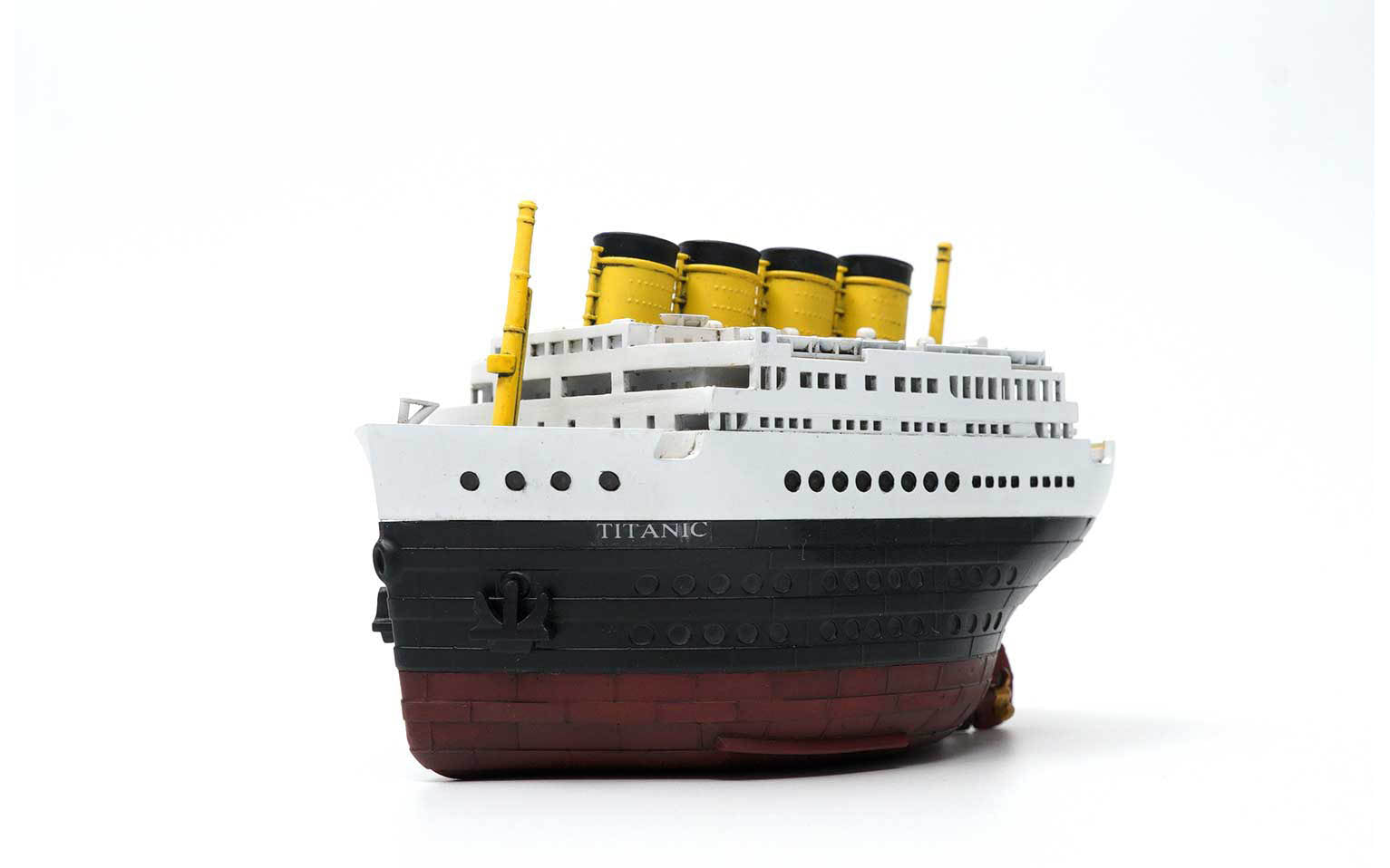 Meng 1/Egg Royal Mail Ship Titanic (MOE-001)