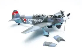 ICM 1/32 Yak-9T (32090)