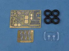 HobbyBoss 1/35 German Sd.Kfz.221 Leichter Panzerspähwagen (1st Series) (83811)