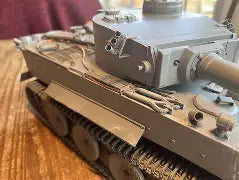 Andy's Hobby Headquarters 1/16 Tiger I (AHHQ-003)