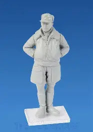 ICM 1/48 WWII German Luftwaffe Pilots and Ground Personnel in Winter Uniform (48086)