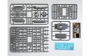 Armory Models Group 1/72 Pz.Kpfw.II L "Lucas" German WWII Light Recon Tank (early & late) (#72203)
