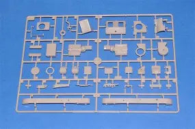 HobbyBoss 1/35 French R35 Light Infantry Tank (83806)