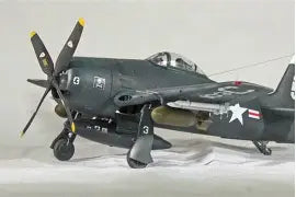 HobbyBoss 1/72 F8F-2 Bearcat (87269)