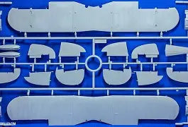 ICM 1/32  J-8 Gladiator (32044)