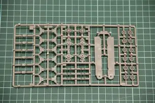 Mirage Hobby 1/72 M3A1 medium tank (72803)