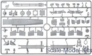 ICM 1/32 AH-1G with Vietnam War US Helicopter Pilots (32062)