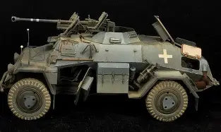 HobbyBoss 1/35 German Le.Pz.Sp.Wg. (Sd.Kfz. 221) Leichter Panzerspähwagen (late) (83814)