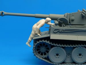 MiniArt 1/35 German Tank Crew France 1944 Special Edition (35252)