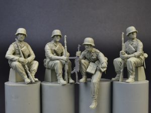 MiniArt 1/35 German Panzergrenadiers (35248)
