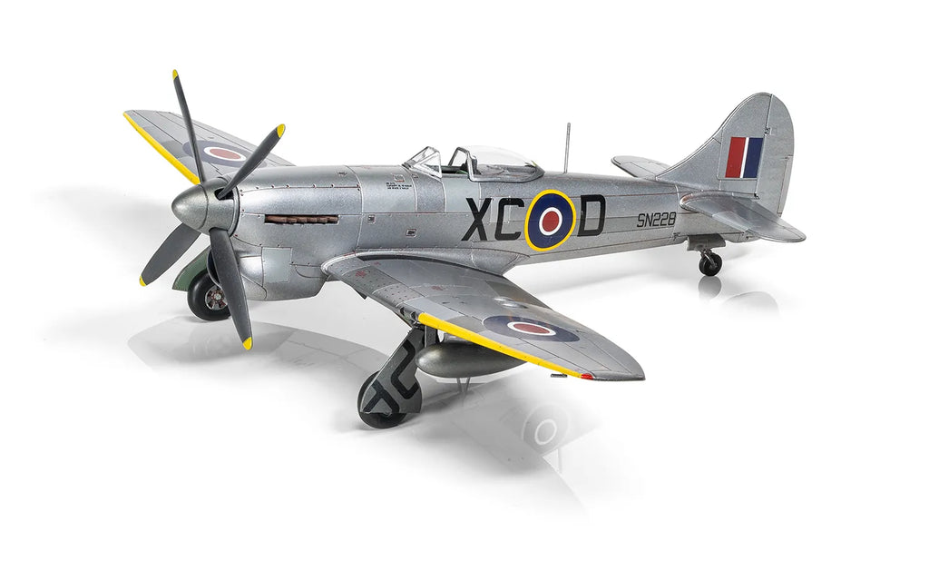 Airfix 1/72 Hawker Tempest Mk.V Post War (A02110)