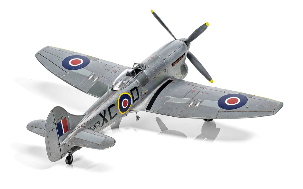 Airfix 1/72 Hawker Tempest Mk.V Post War (A02110)