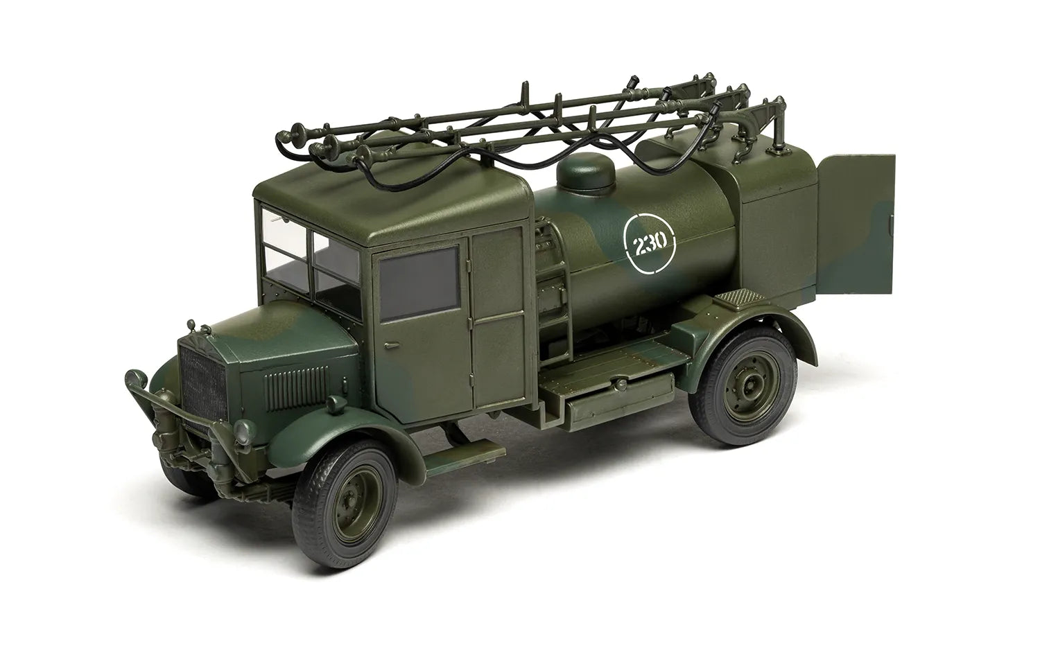 Airfix 1/48 Albion 3-Point Fueller (A03312)
