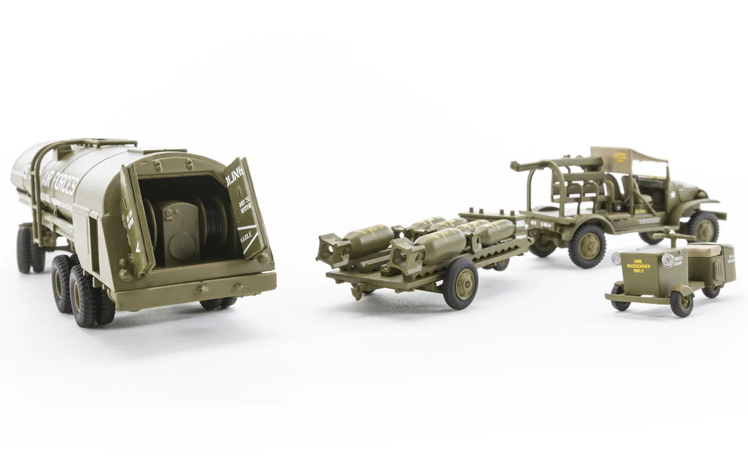 Airfix 1/72 WWII USAAF Bomber Re-Supply Set (A06304)