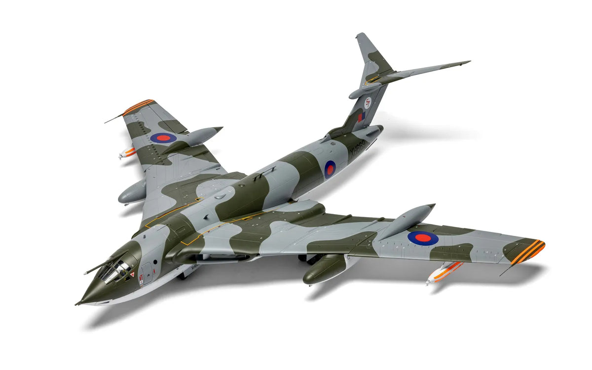 Airfix 1/72 Handley Page Victor K.2/SR.2 (A12009) — New — image 2 of 5